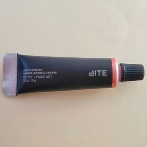 Bite Beauty Agave Lip Mask in champagne